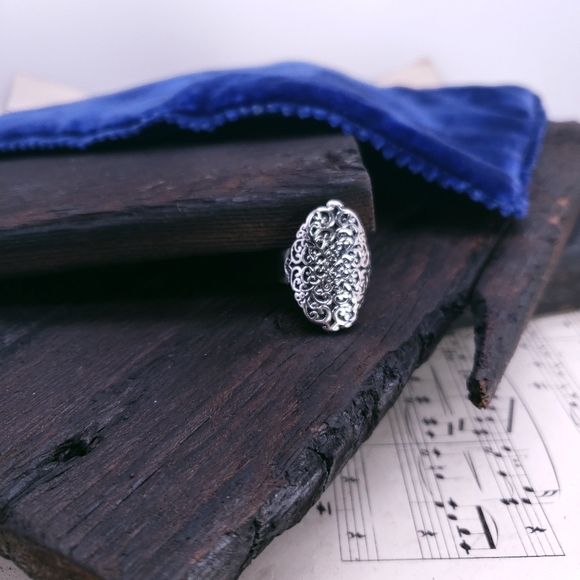 Stainless Filigree Cigar Band Knuckle Ring - Picture 5 of 9